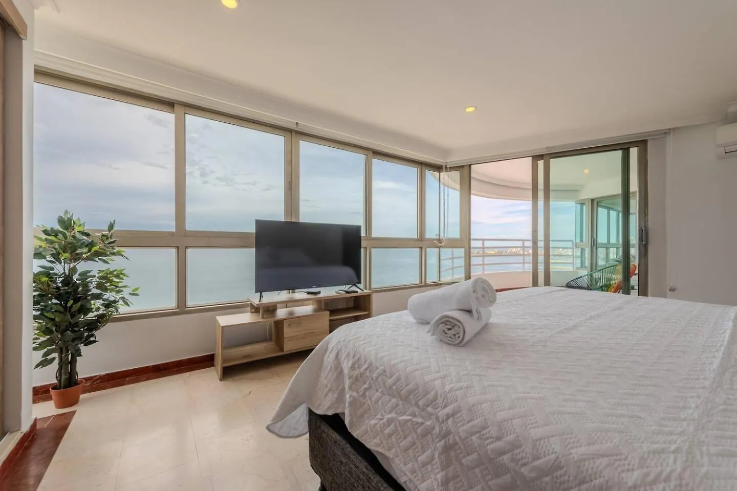 Spectacular 3Br Ocean View In Bocagrande Apartment Cartagena Colombia